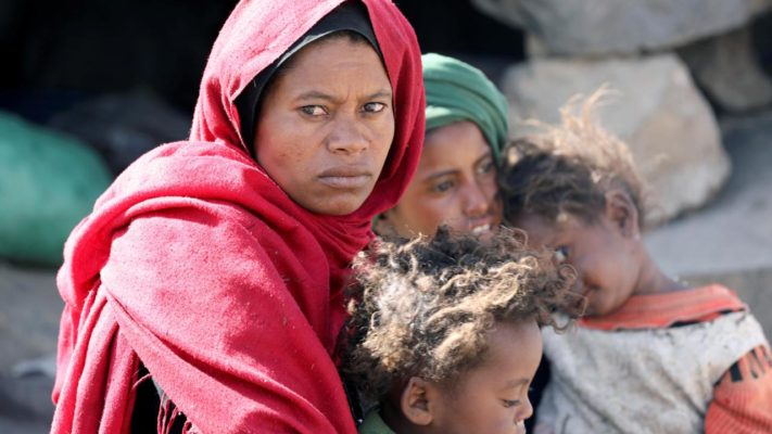 Yemeni woman and children